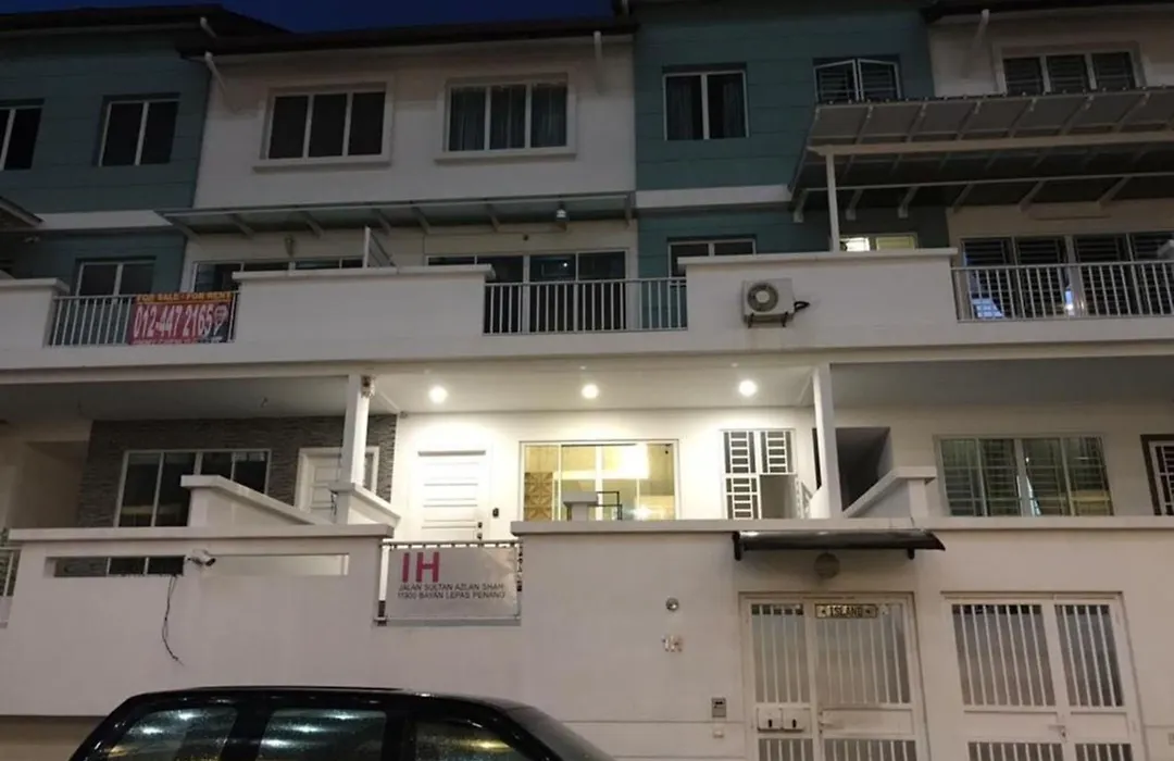 Island Hostel Bayan Lepas Airport-1
